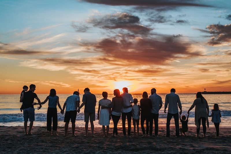 Familia viajando junta